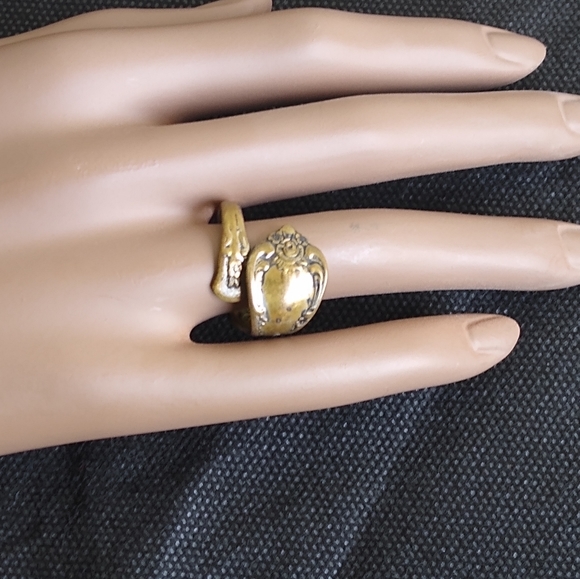 VTG Estate Rogers Oneida LTD Silver Spoon Ring - Picture 6 of 7